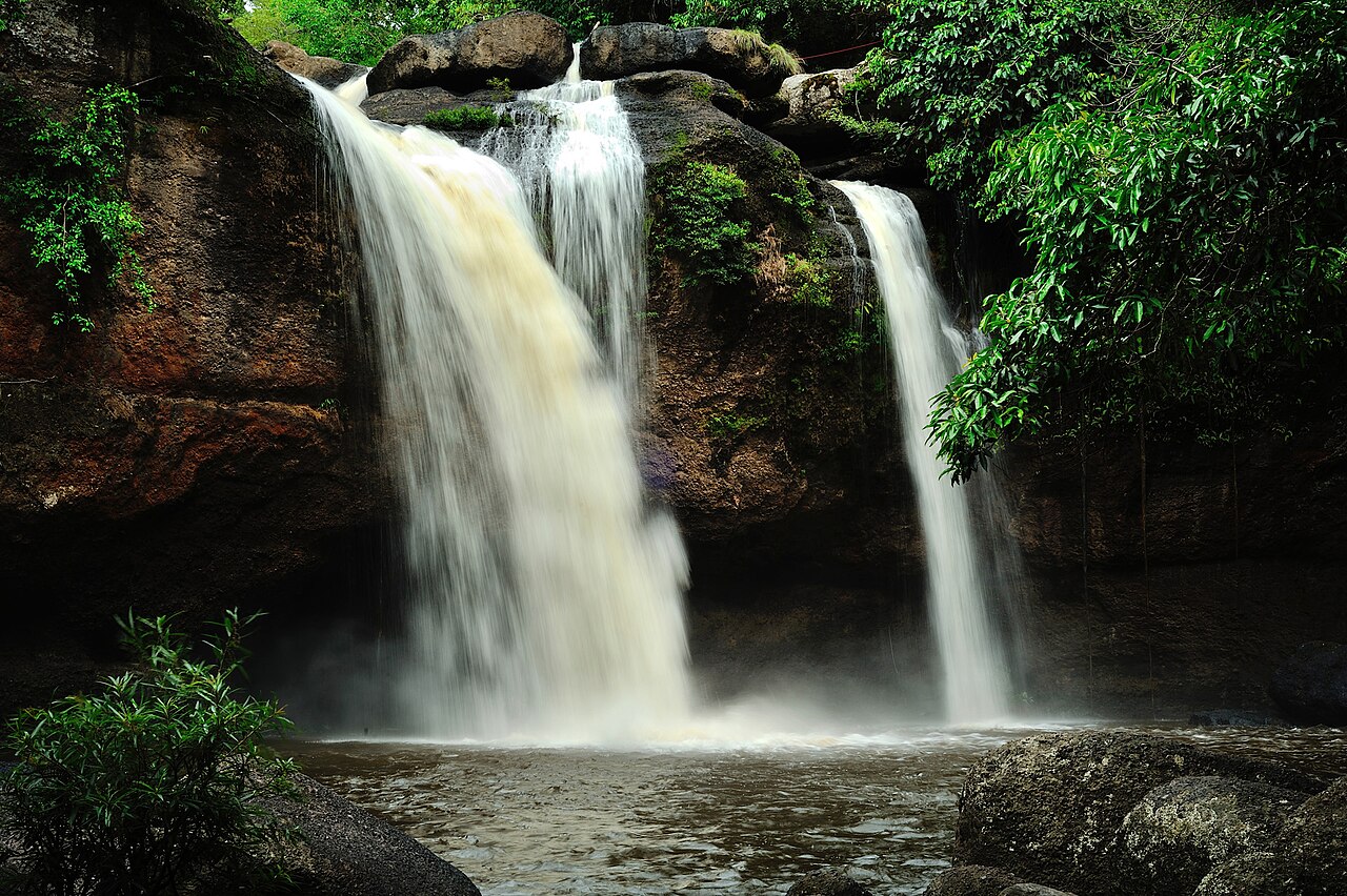 น้ำตกเหวสุวัต อุทยานแห่งชาติเขาใหญ่
