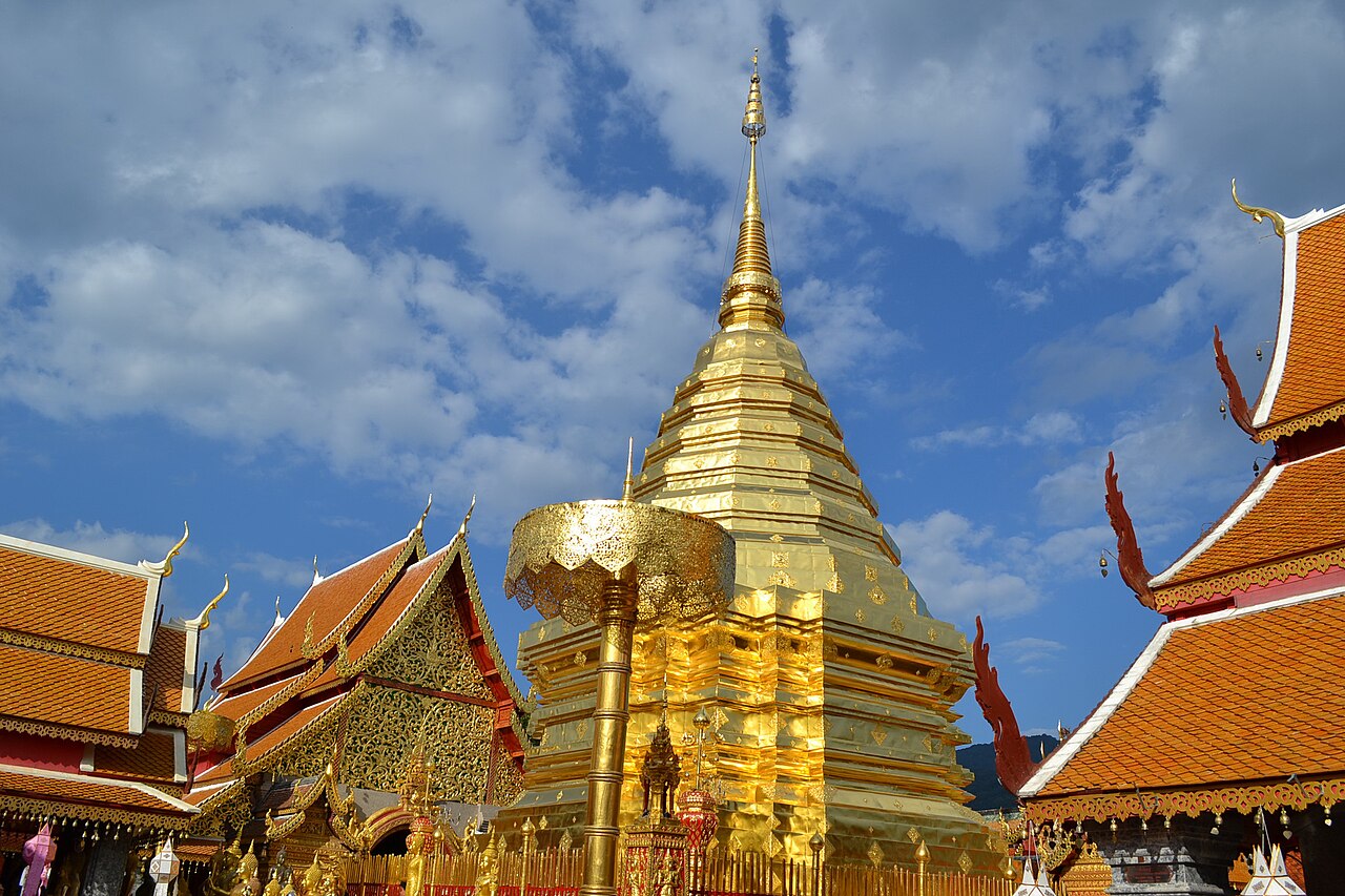 เจดีย์ทองวัดพระธาตุดอยสุเทพราชวรวิหาร จังหวัดเชียงใหม่