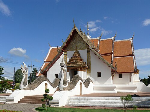 พระอุโบสถวัดภูมินทร์ จังหวัดน่าน พร้อมบันไดนาค